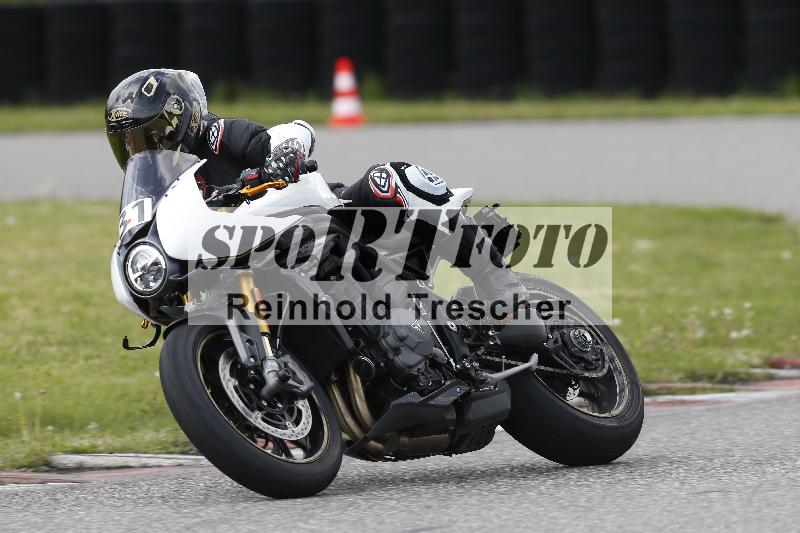 Archiv-2025/09 22.04.2025 Cornu Master School ADR/rot-rouge/31